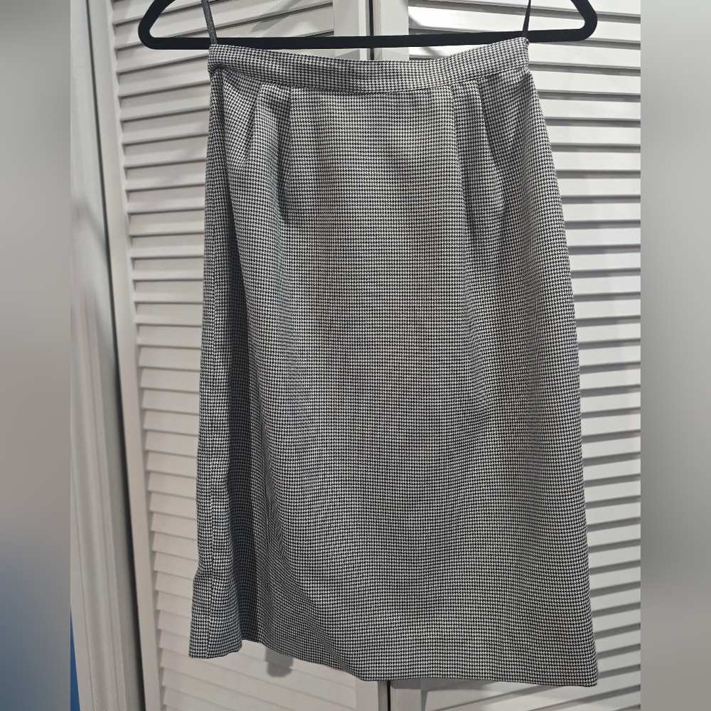 Vintage Atrium Collection Black and White Houndstooth Lined Pencil Skirt Size 6